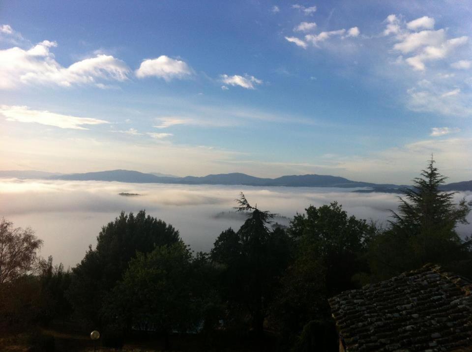 Agriturismo Il Palazzaccio Villa Galliano Екстериор снимка